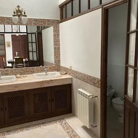 Santa Maria Del Castillo 奥利文萨